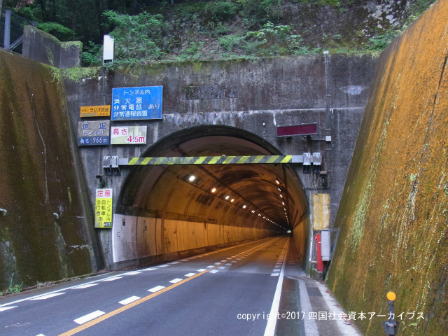 焼坂トンネル01.jpg