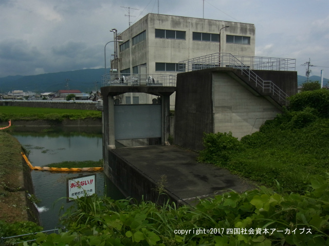 蛇池排水機場（吉野町）01.jpg