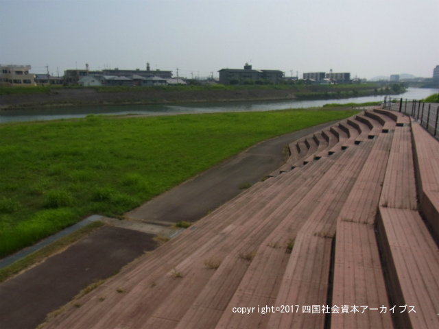 富岡橋から浜の裏緑地公園07.jpg