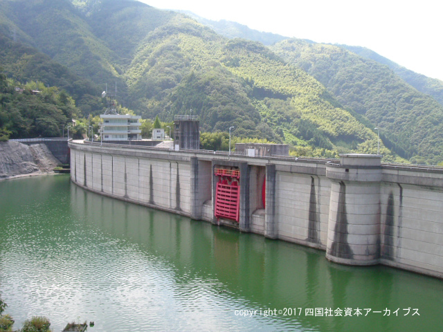 100825石手川ダム03.jpg