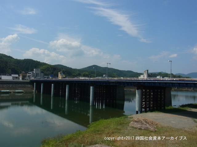 肱川橋（拡幅中）01.jpg