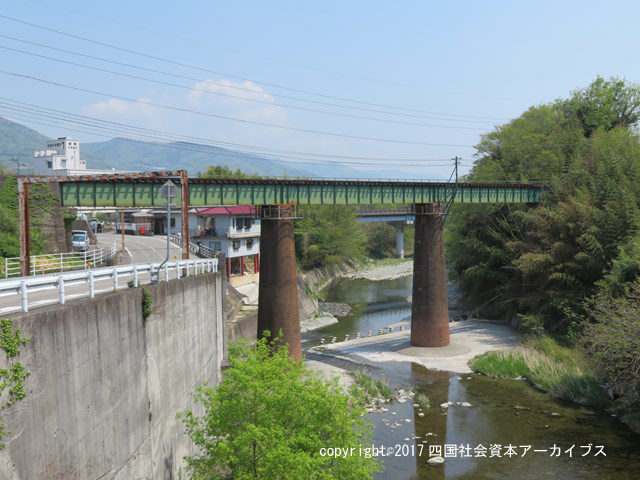 s-半田川橋梁04.jpg
